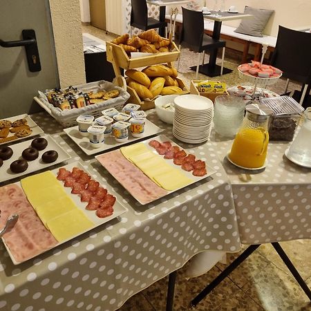 Hotel Maeva ,1 Star B&B Lloret de Mar Luaran gambar