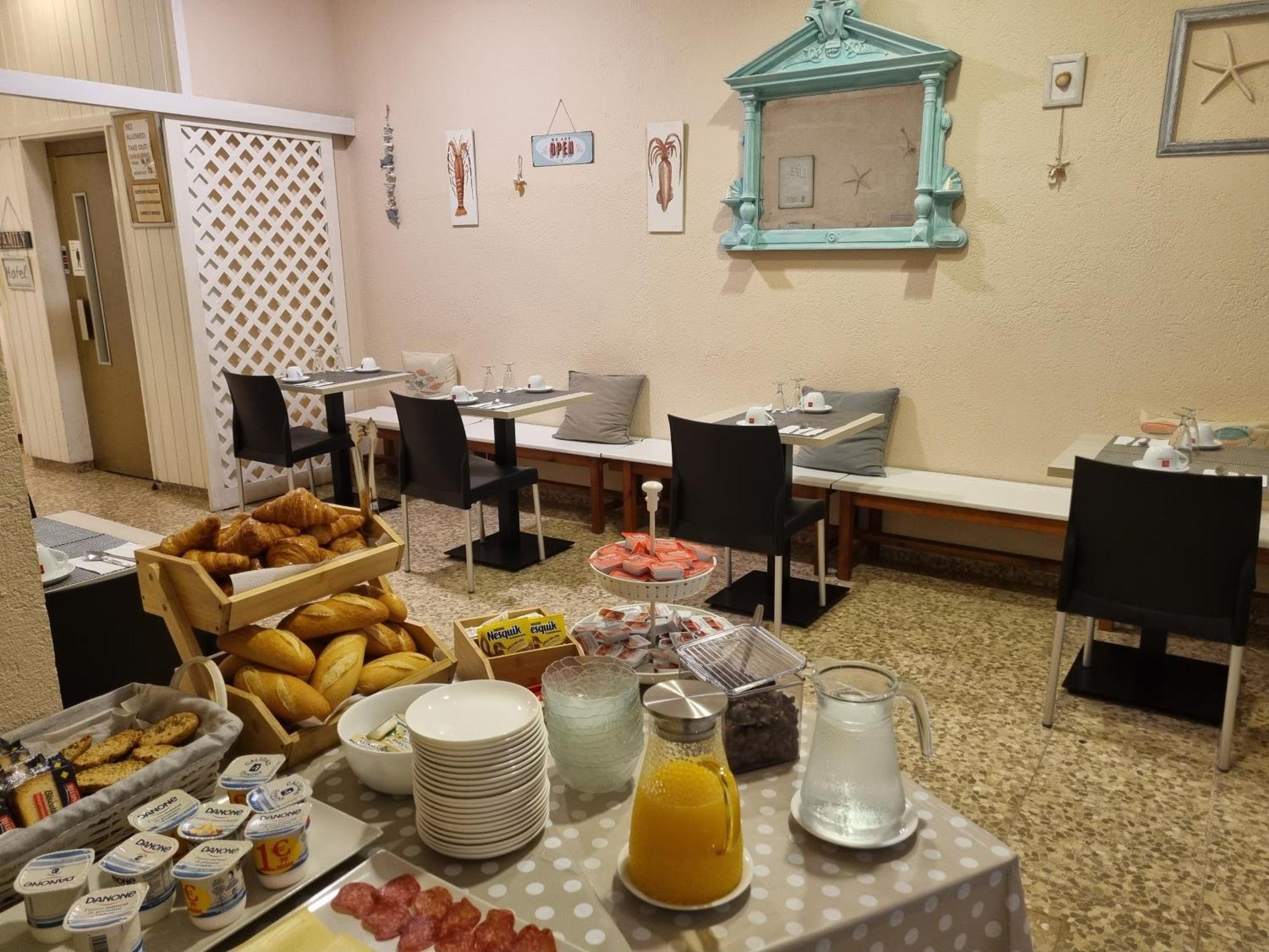 Hotel Maeva ,1 Star B&B Lloret de Mar Luaran gambar